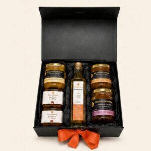 Zwarte geschenkdoos met culinaire selectie